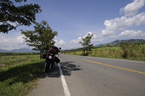 La moto en el valle