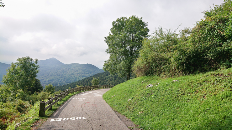 Vista del muro di sormano que el ciclista nunca ve