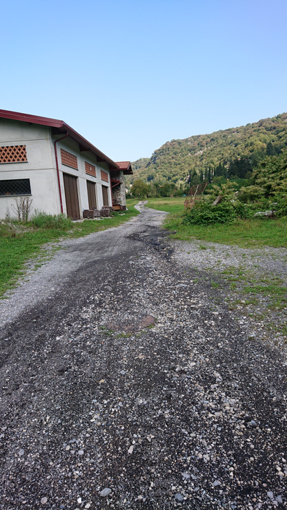 Entrada a Barni